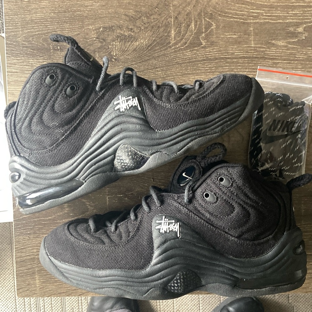 Like new Nike Air Penny 2 Stussy size 10 verified. Bought from the Nike app.